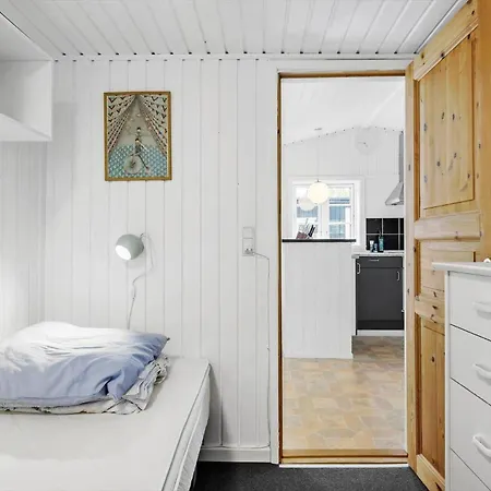 1418-aakirkeby-lyngvejen-25 Vester Somarken