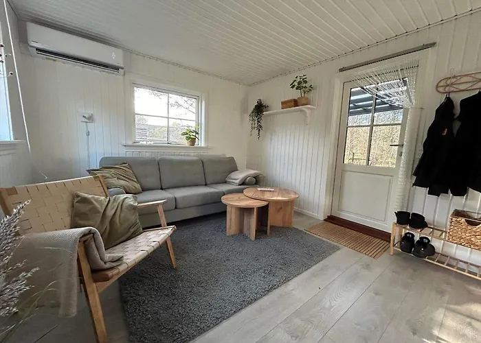 1418-aakirkeby-lyngvejen-25 Vester Somarken