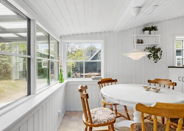 1418-aakirkeby-lyngvejen-25 Сasa de vacaciones *