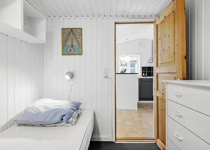 1418-aakirkeby-lyngvejen-25 Vester Somarken