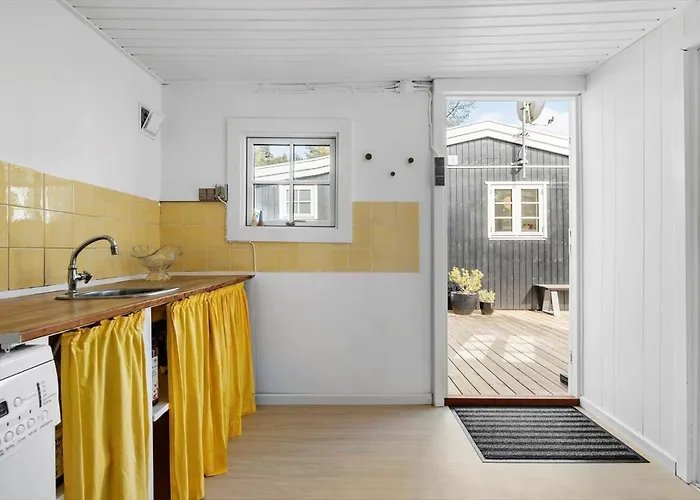 1418-aakirkeby-lyngvejen-25 Сasa de vacaciones *