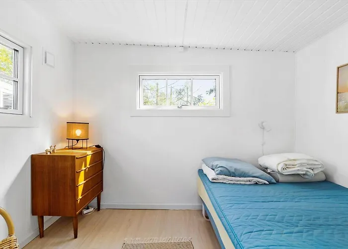 1418-aakirkeby-lyngvejen-25 *